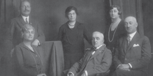 Urmánczy Jeromos (1871 - 1950), primul din stânga